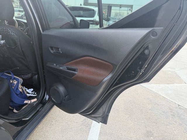 2021 Nissan Kicks SR