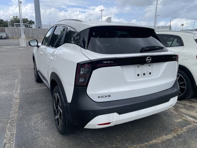 2025 Nissan Kicks SV