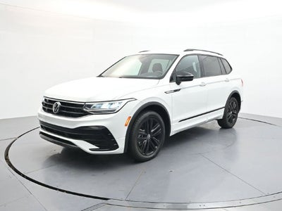 2022 Volkswagen Tiguan 2.0T SE R-Line Black