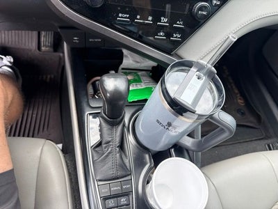 2019 Toyota Camry Hybrid Hybrid SE