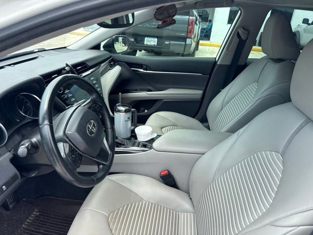 2019 Toyota Camry Hybrid Hybrid SE