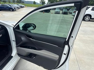2019 Toyota Camry Hybrid Hybrid SE