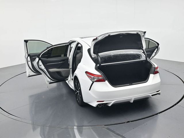 2019 Toyota Camry Hybrid SE