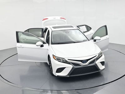 2019 Toyota Camry Hybrid SE
