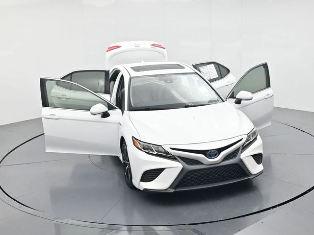 2019 Toyota Camry Hybrid SE