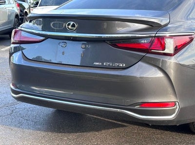 2023 Lexus ES Base