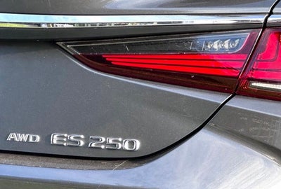 2023 Lexus ES Base