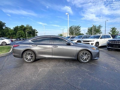 2023 Lexus ES Base