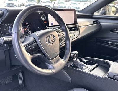 2023 Lexus ES Base