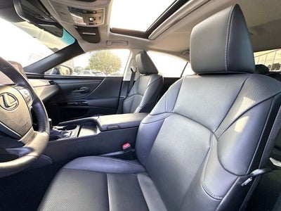 2023 Lexus ES Base