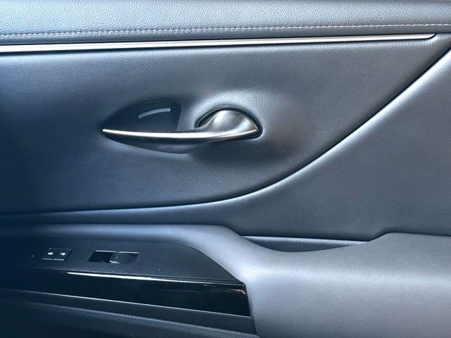 2023 Lexus ES Base