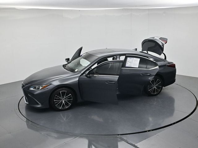 2023 Lexus ES Base