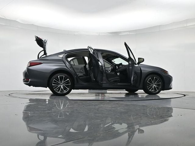 2023 Lexus ES Base