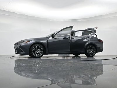2023 Lexus ES Base