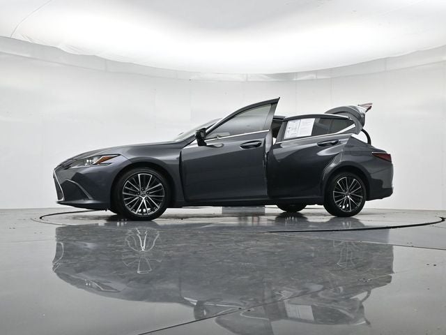 2023 Lexus ES Base