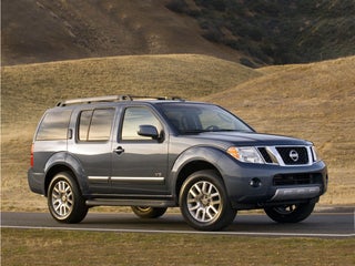 2010 Nissan Pathfinder LE