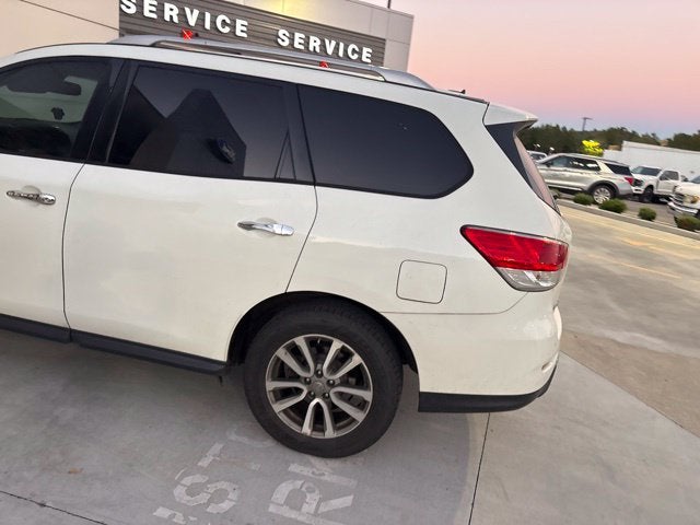 2016 Nissan Pathfinder SV