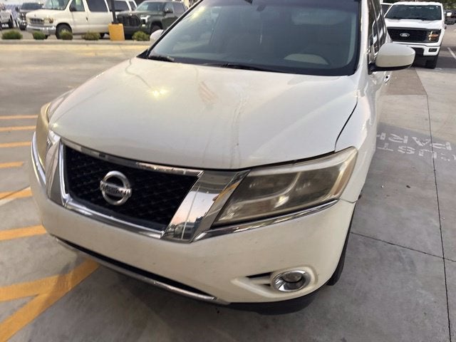 2016 Nissan Pathfinder SV
