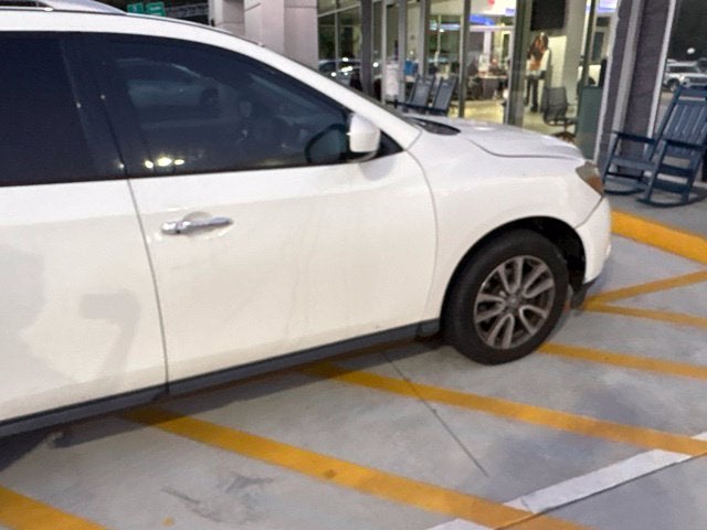 2016 Nissan Pathfinder SV