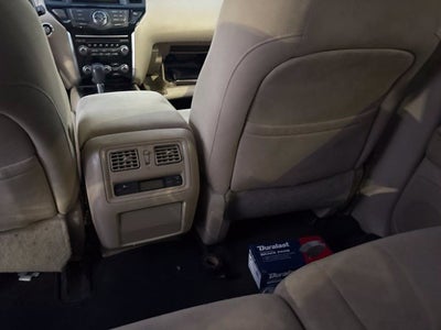 2016 Nissan Pathfinder SV