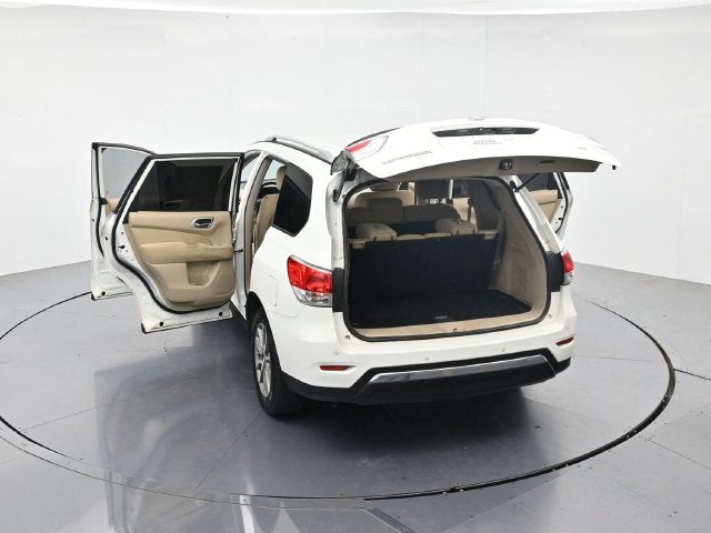 2016 Nissan Pathfinder SV