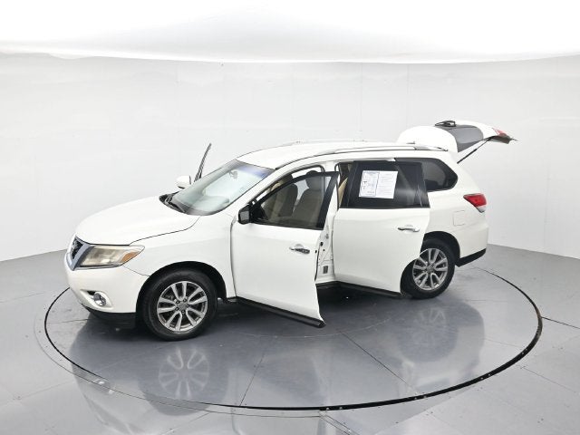 2016 Nissan Pathfinder SV