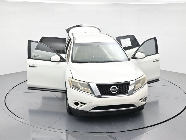 2016 Nissan Pathfinder SV
