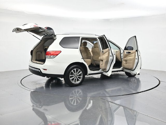 2016 Nissan Pathfinder SV