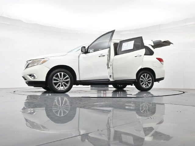 2016 Nissan Pathfinder SV
