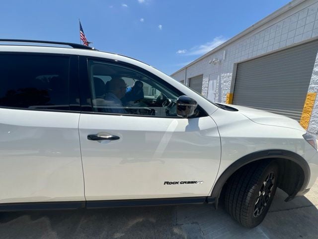 2019 Nissan Pathfinder SL
