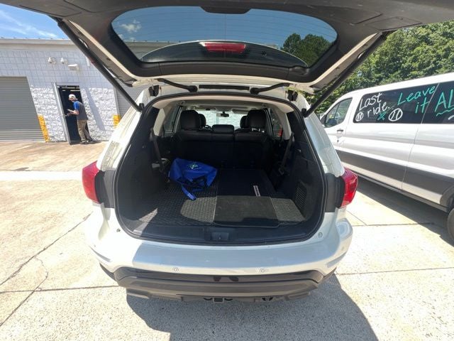 2019 Nissan Pathfinder SL