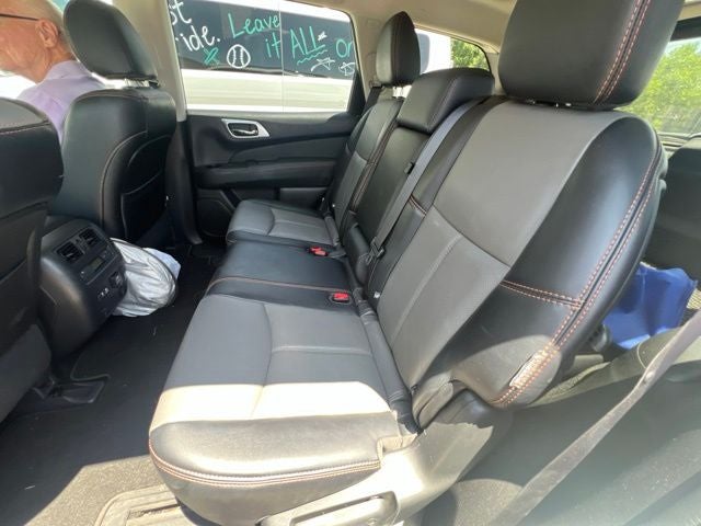 2019 Nissan Pathfinder SL