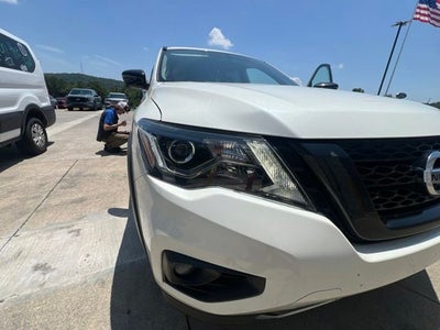 2019 Nissan Pathfinder SL