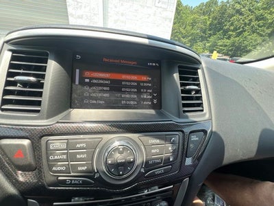 2019 Nissan Pathfinder SL