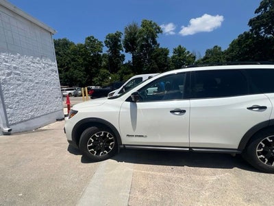 2019 Nissan Pathfinder SL