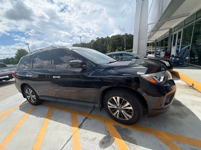 2017 Nissan Pathfinder S