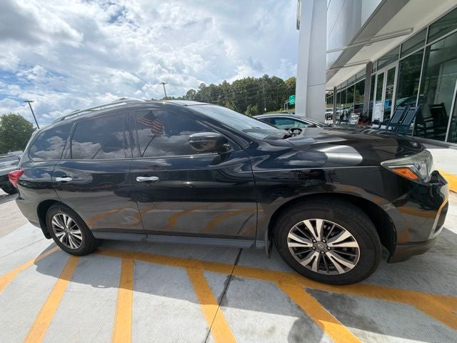 2017 Nissan Pathfinder S