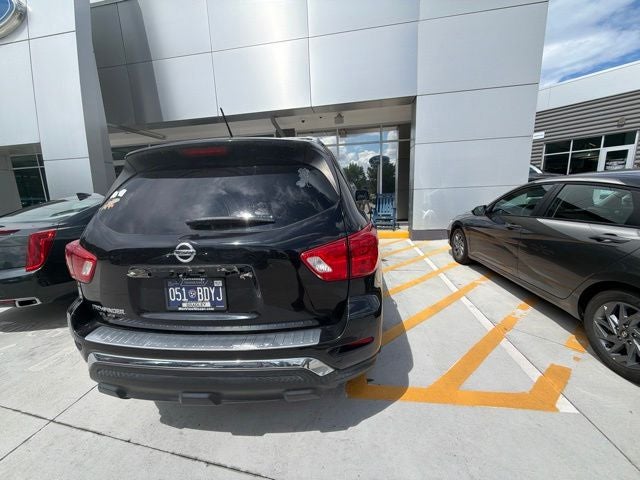 2017 Nissan Pathfinder S
