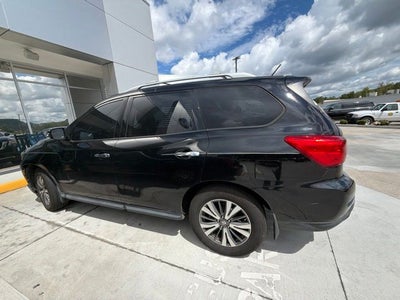 2017 Nissan Pathfinder S