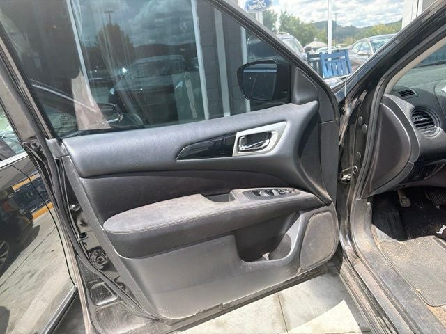 2017 Nissan Pathfinder S