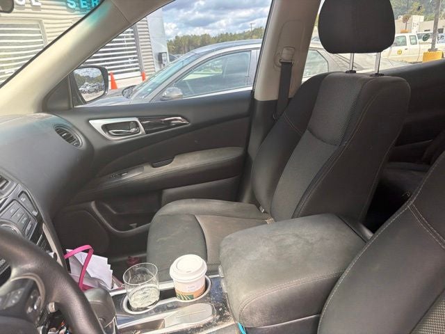 2017 Nissan Pathfinder S