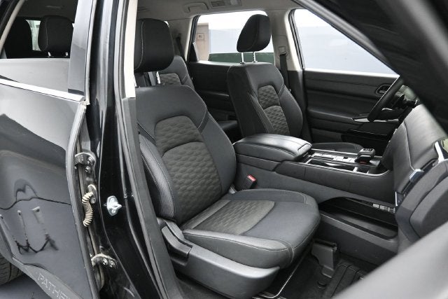 2024 Nissan Pathfinder S