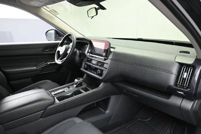 2024 Nissan Pathfinder S