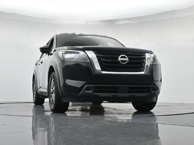 2024 Nissan Pathfinder S