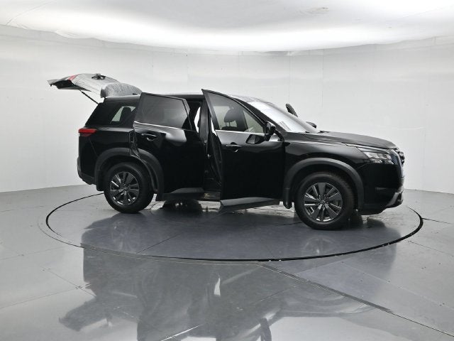 2024 Nissan Pathfinder S