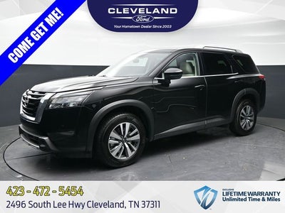 2025 Nissan Pathfinder SL