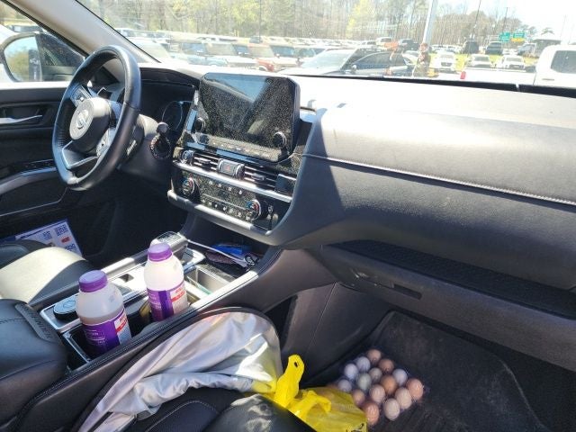 2022 Nissan Pathfinder SL