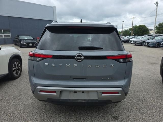 2024 Nissan Pathfinder SL