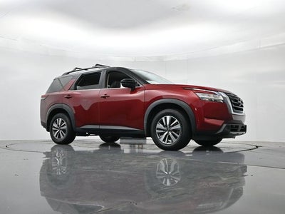 2022 Nissan Pathfinder SL