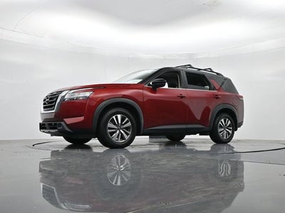 2022 Nissan Pathfinder SL